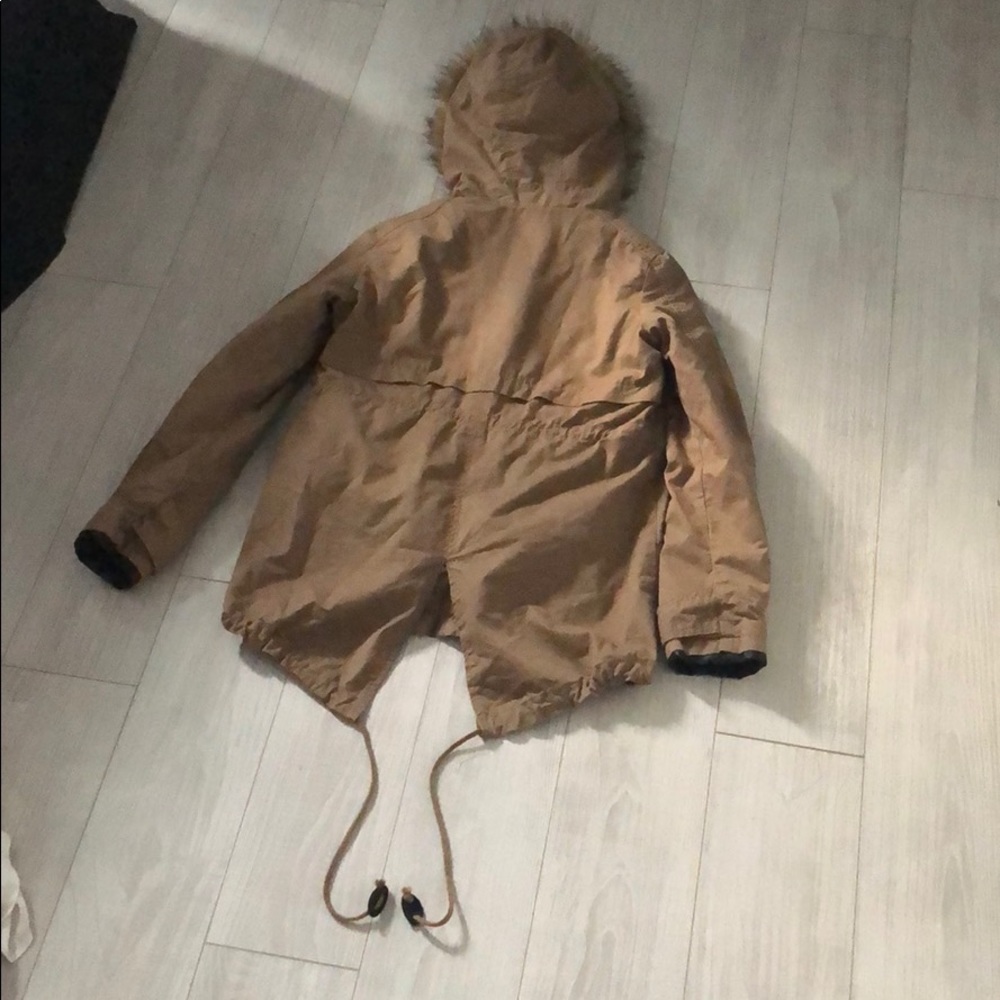 Winter coat - Picture 4 of 7